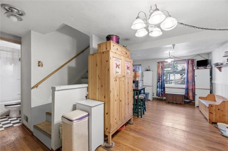 709 Hillgrove Ave — photo 6
