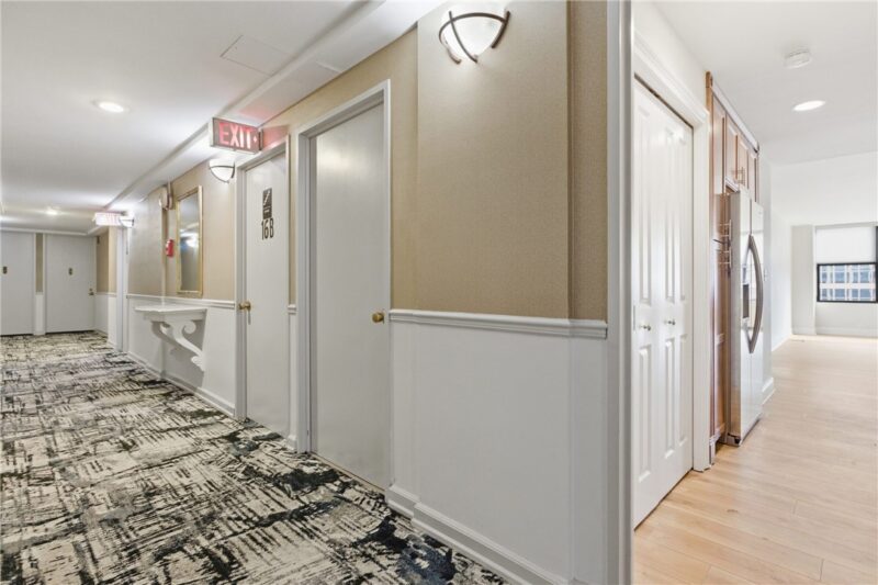 112 Washington Pl 16H — photo 6