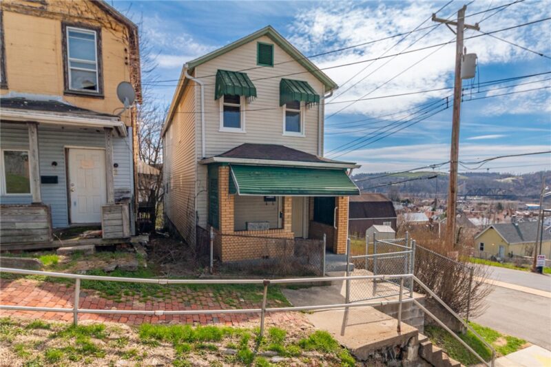 700 6th St — photo 3