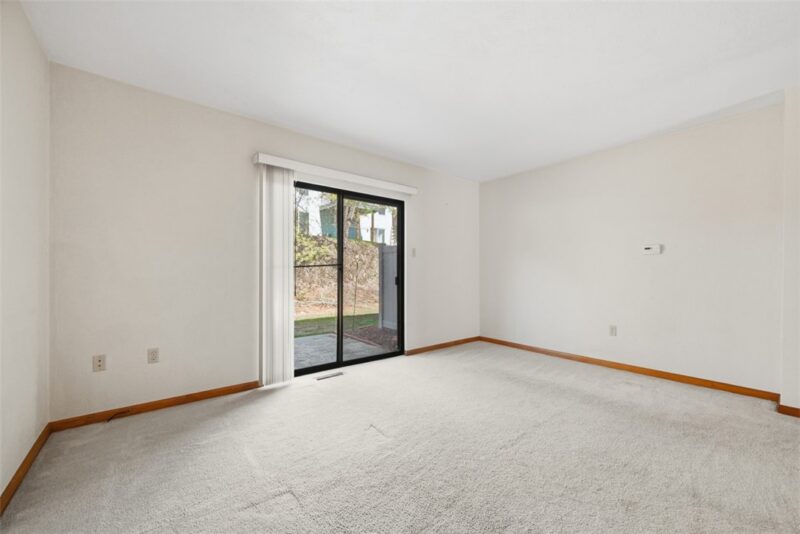 105 Laurel Ct — photo 4