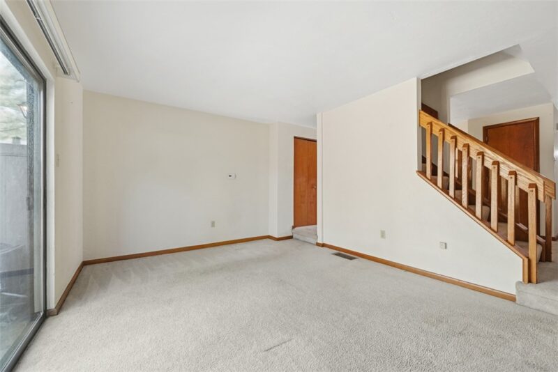 105 Laurel Ct — photo 5