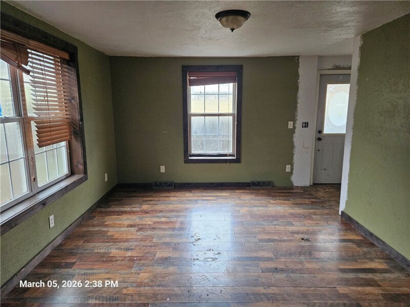 233 Main St — photo 5