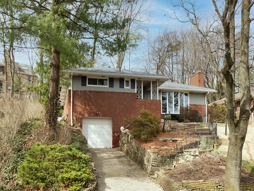 1460 Mohican Dr — photo 1