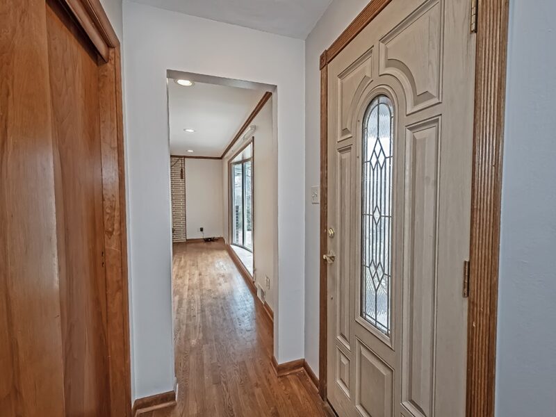1460 Mohican Dr — photo 2
