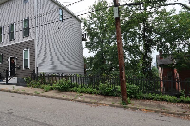1310 Stranmore St — photo 8
