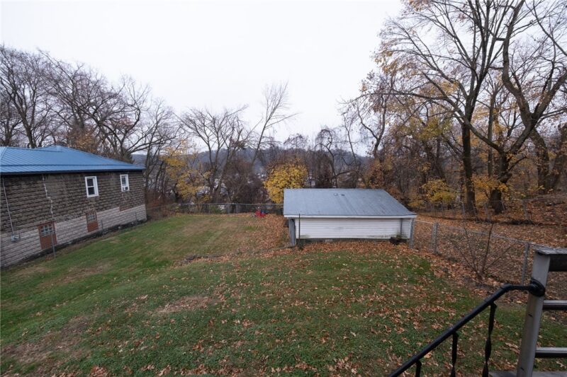 608 E 8TH AVENUE — photo 4