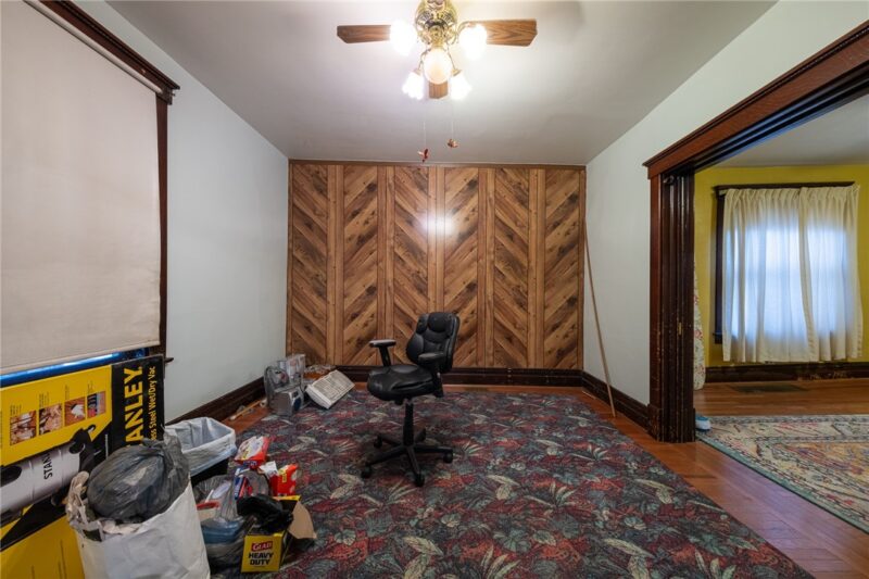 608 E 8TH AVENUE — photo 8