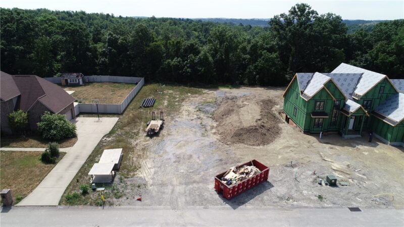 2096 Laurel Ridge Dr — photo 3