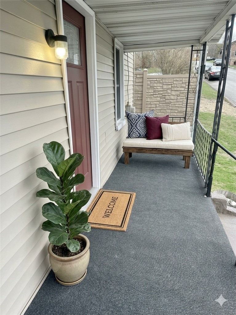 409 S Summit St — photo 5