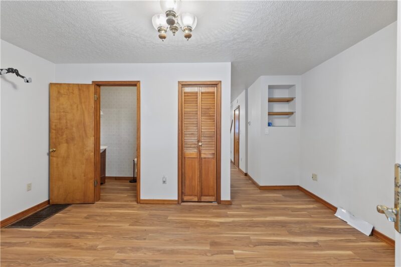 703 Washington Ave — photo 3