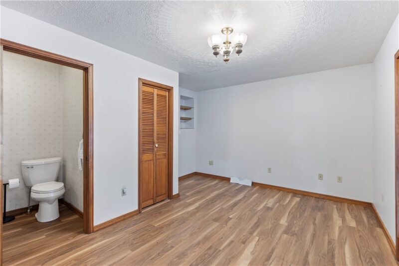 703 Washington Ave — photo 4