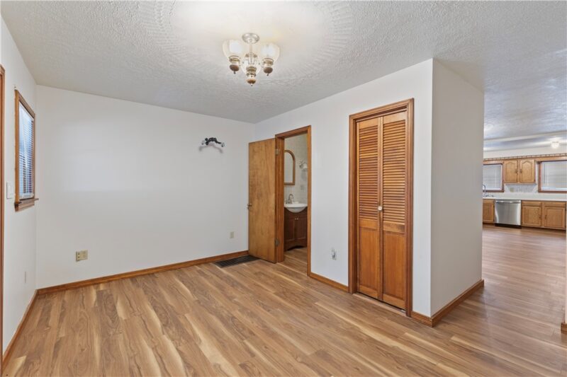 703 Washington Ave — photo 5
