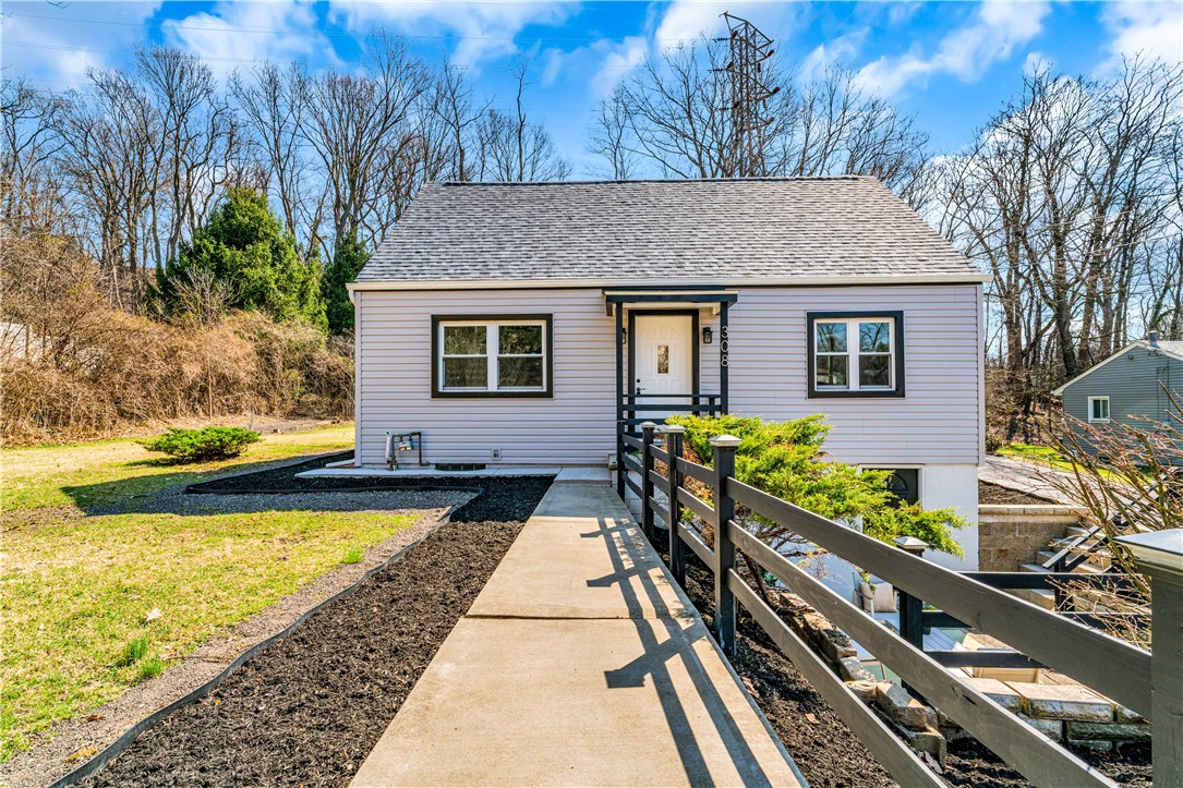 308 Edgewood Drive — photo 1