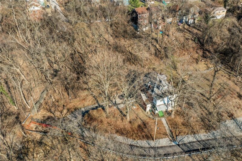 628 Haverhill St — photo 3