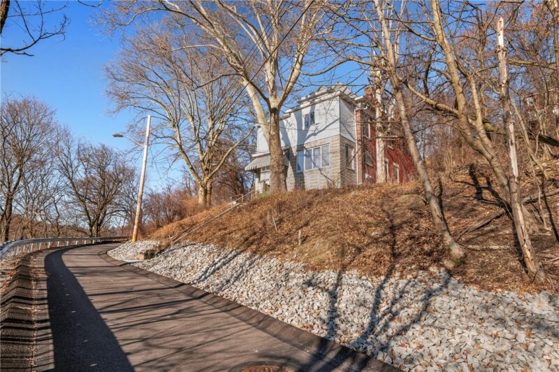628 Haverhill St — photo 5