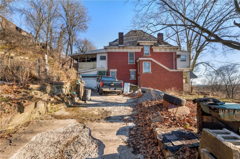 628 Haverhill St — photo 8