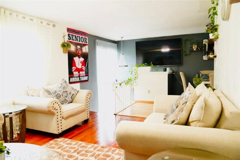180 Rosemont Dr — photo 4