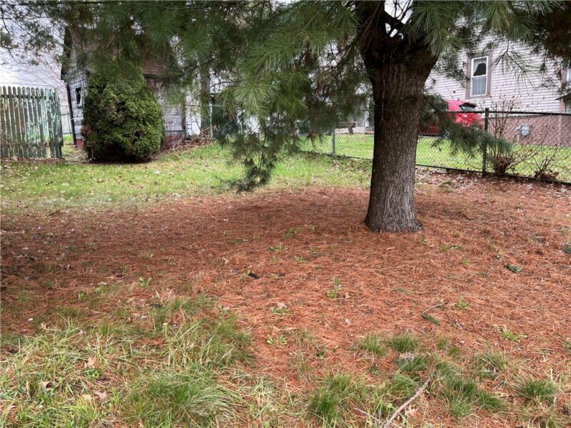 802 Wallis Ave — photo 2