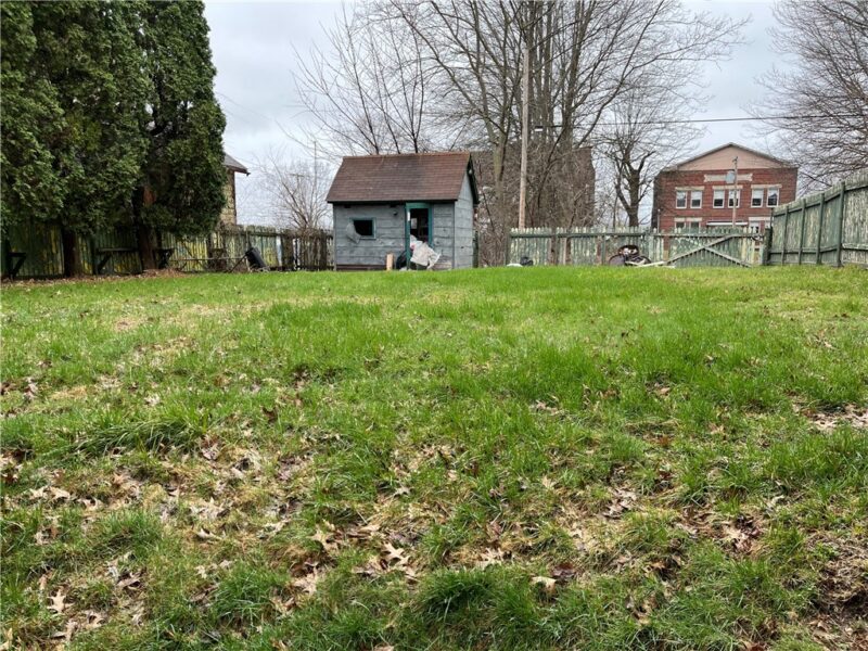 802 Wallis Ave — photo 3