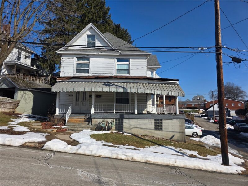 725 Pine St — photo 2