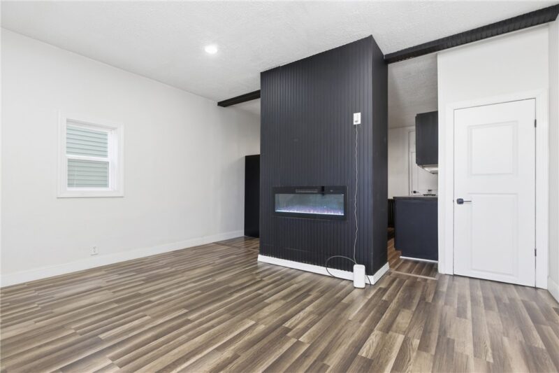 2528 Beaver Ave — photo 8