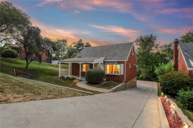 723 Elwell Ave — photo 3