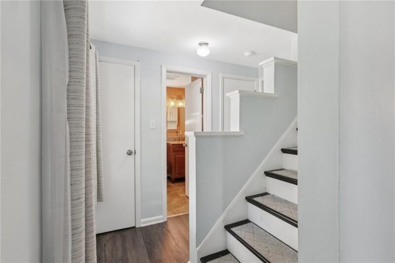 723 Elwell Ave — photo 7