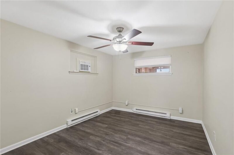 723 Elwell Ave — photo 8