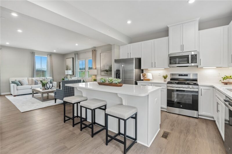 8008 Chief Way — photo 3
