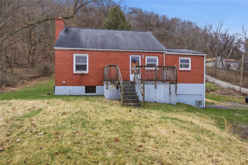 105 Pine St — photo 2