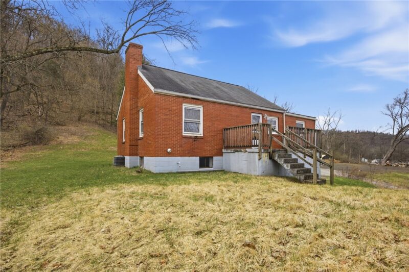 105 Pine St — photo 3