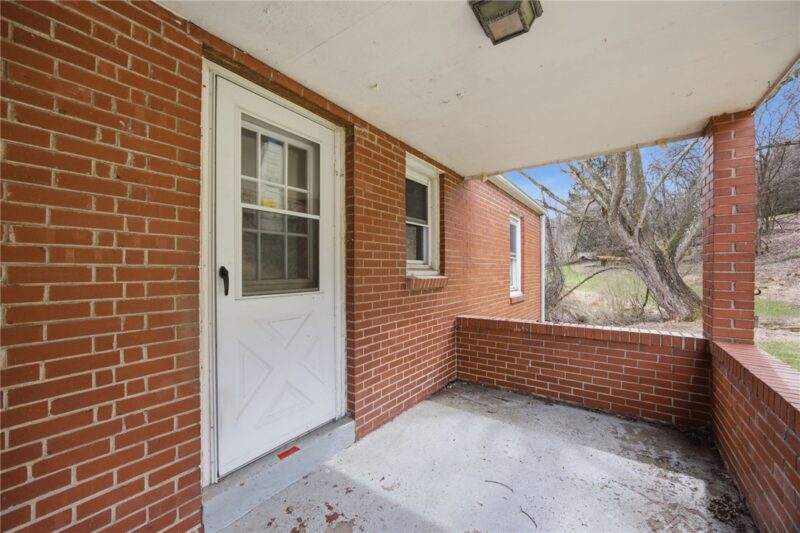 105 Pine St — photo 5