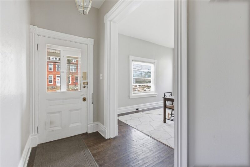 214 Biddle Ave — photo 4