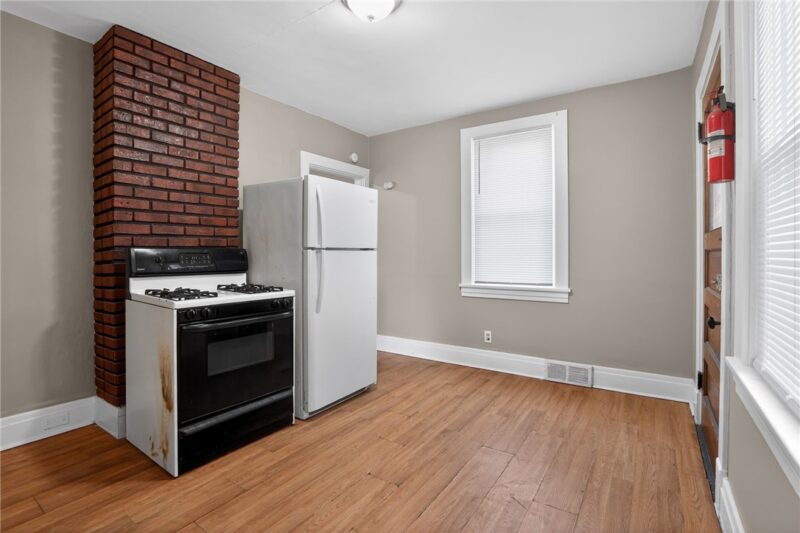 1235 Thelma St — photo 8