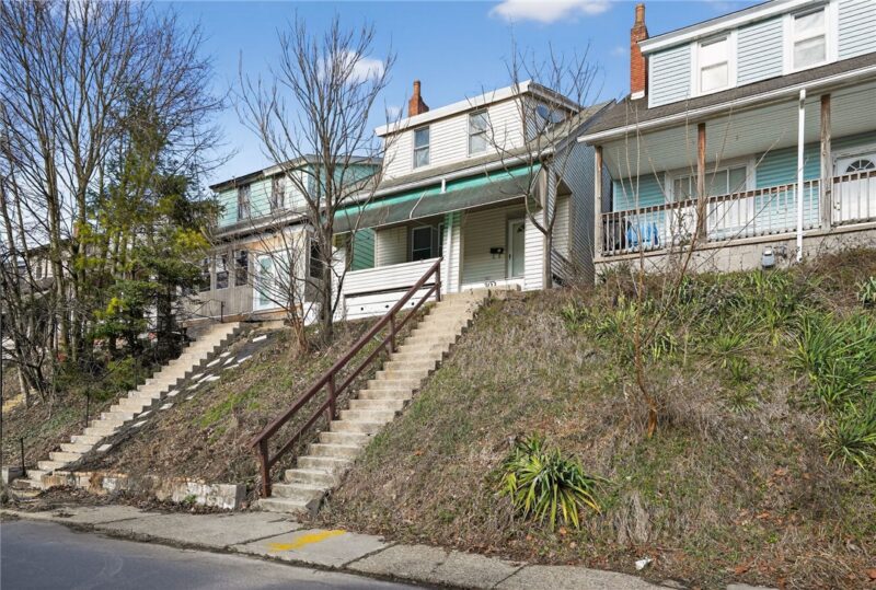 303 Reifert St — photo 3