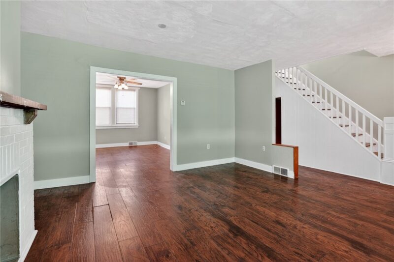 303 Reifert St — photo 6