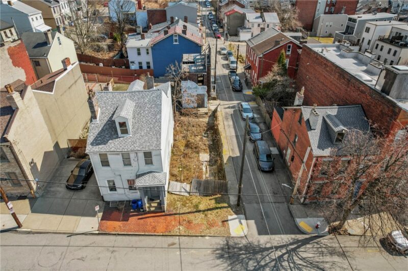 110 Alpine Ave. — photo 2