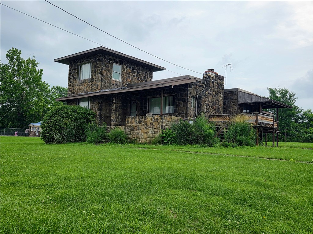 1356 Connellsville Rd — photo 1