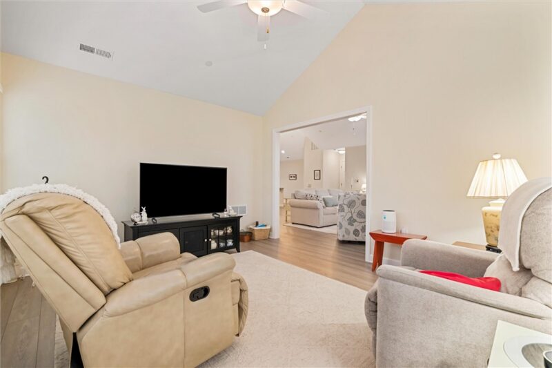 1254 Sandy Ridge Dr — photo 7