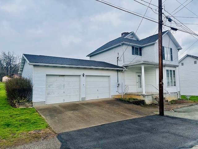 133 Center St — photo 1