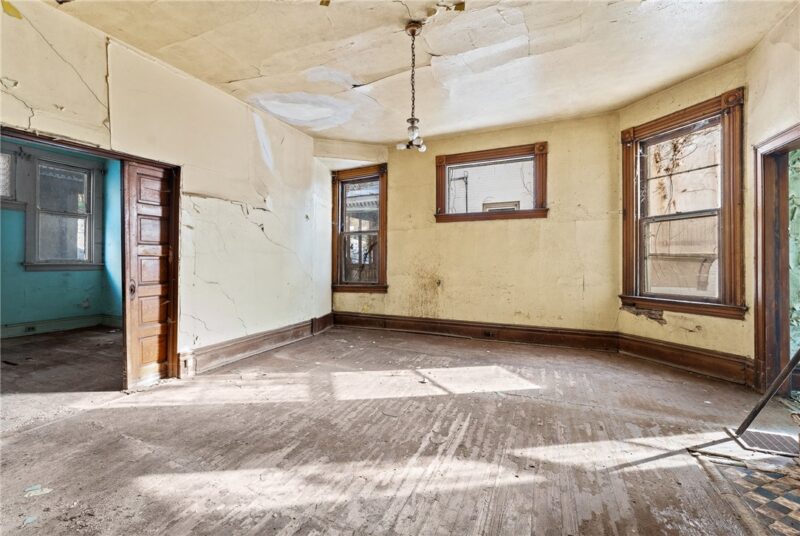 2526 Perrysville Ave — photo 3