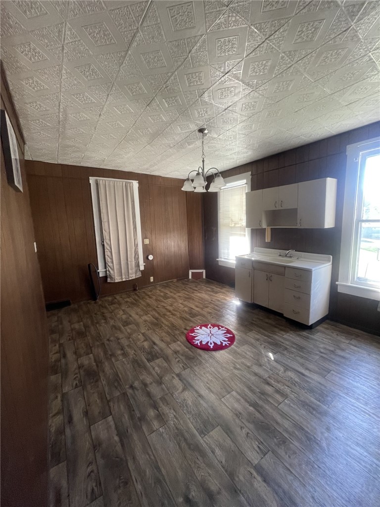 629 Forrest St — photo 4