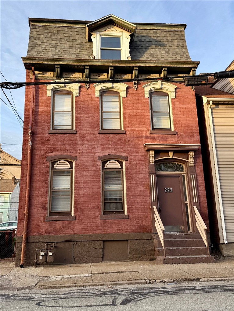 222 N Main St — photo 1
