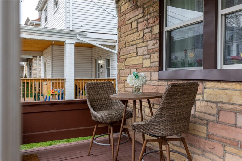 11 Knox Ave — photo 4