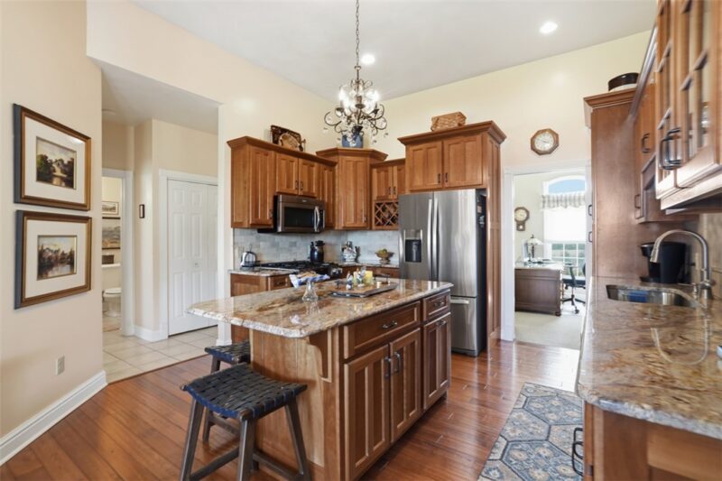 148 Stonegate Dr — photo 8