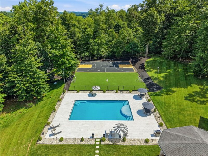 103 Silver Pines Drive — photo 4