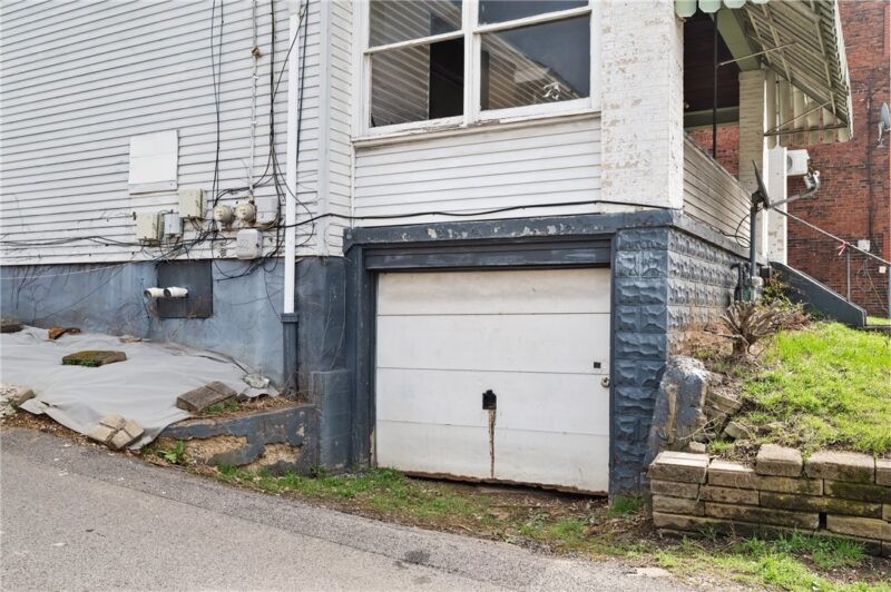 1008 Chartiers Ave — photo 3