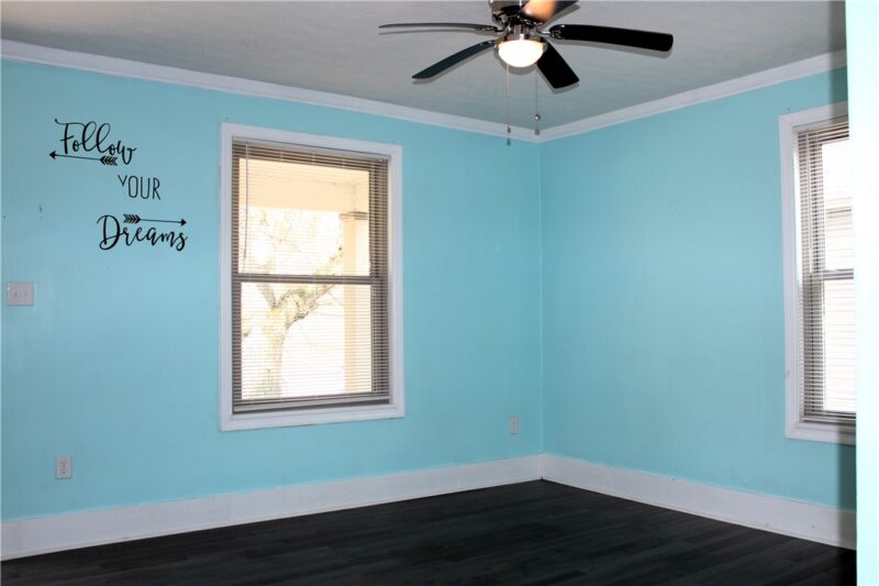 1089 Main Street — photo 2
