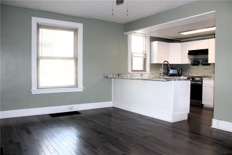 1089 Main Street — photo 4