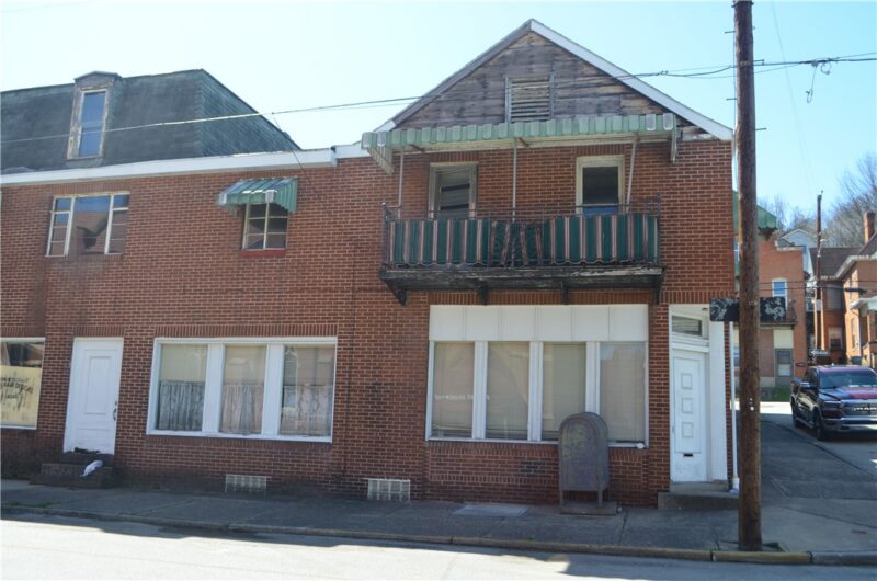 639 Washington Ave — photo 2